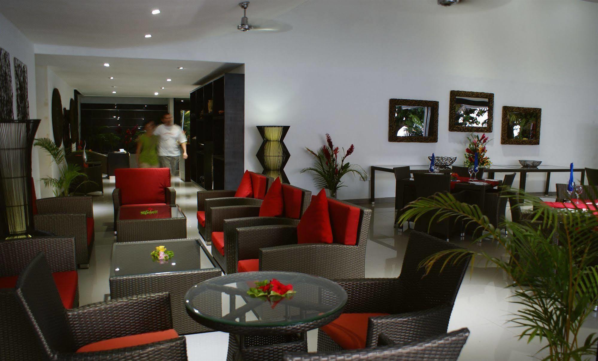 Garden Island Resort Waiyevo Esterno foto